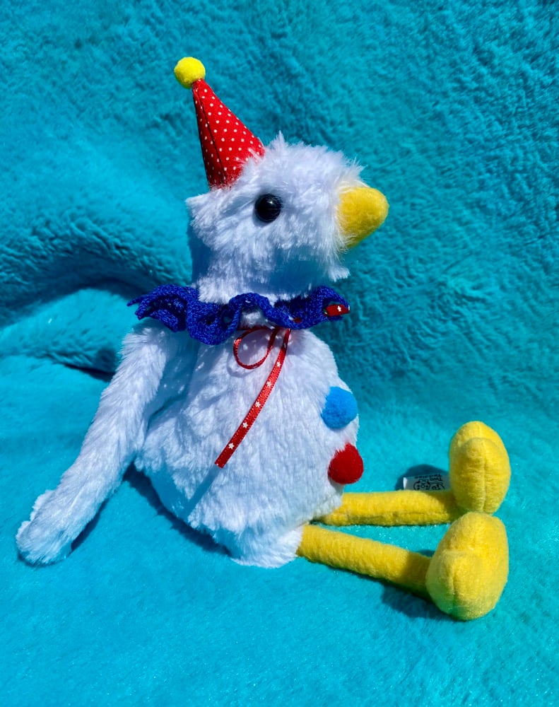 Carrots the mama duck clown