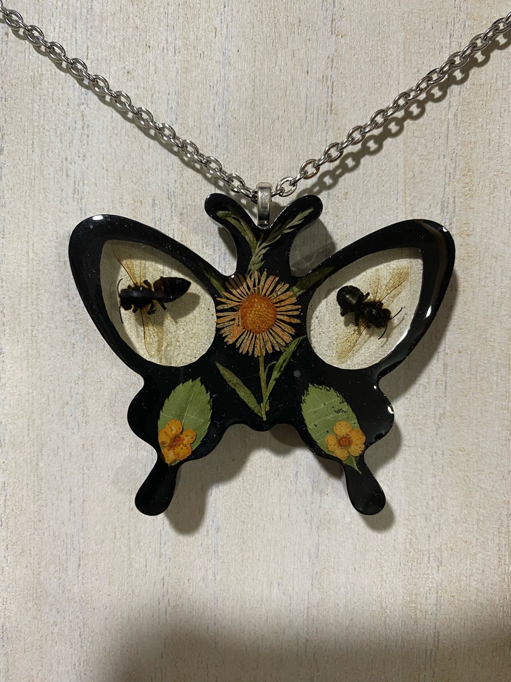 Butterfly bee pendant 