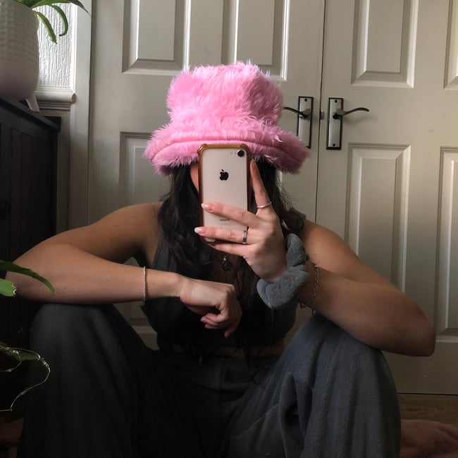 Long hair pink faux fur hat 