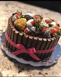 KitKat Cake