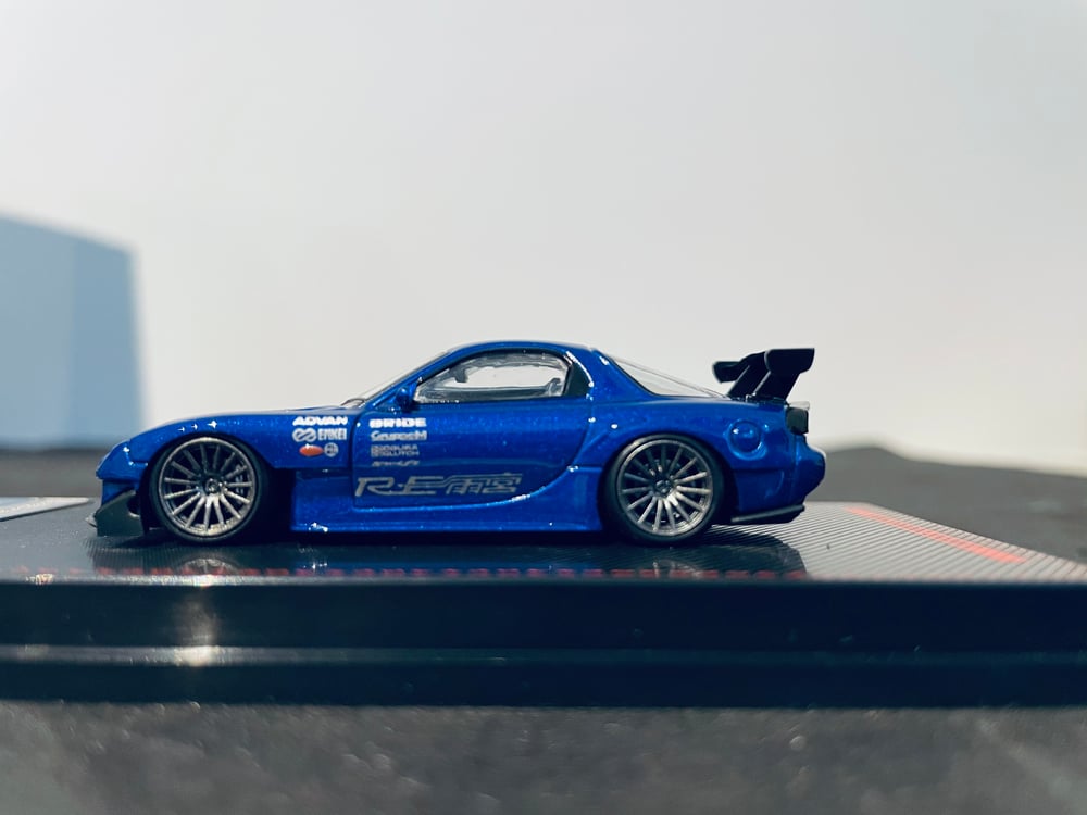 Image of 1/64 IGNITION MODEL Mazda RX-7 (FD3S) RE Amemiya Blue Metallic
