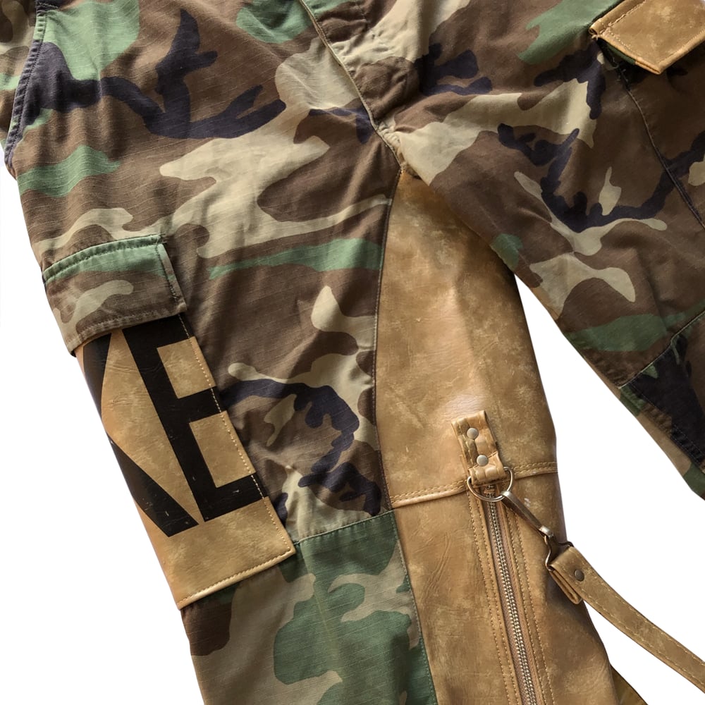 Swoosh Bag Camo Military Pants