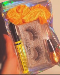 Lash freak