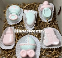 Gender reveal bombs
