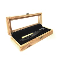 Image 2 of Straight Razor SF8 Black & Gold with Wooden Box