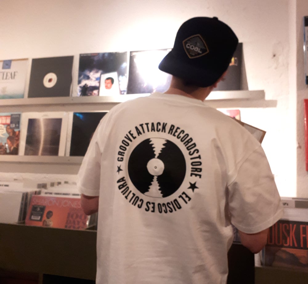 Image of Groove Attack Recordstore - El Disco Es Cultura - T-Shirt