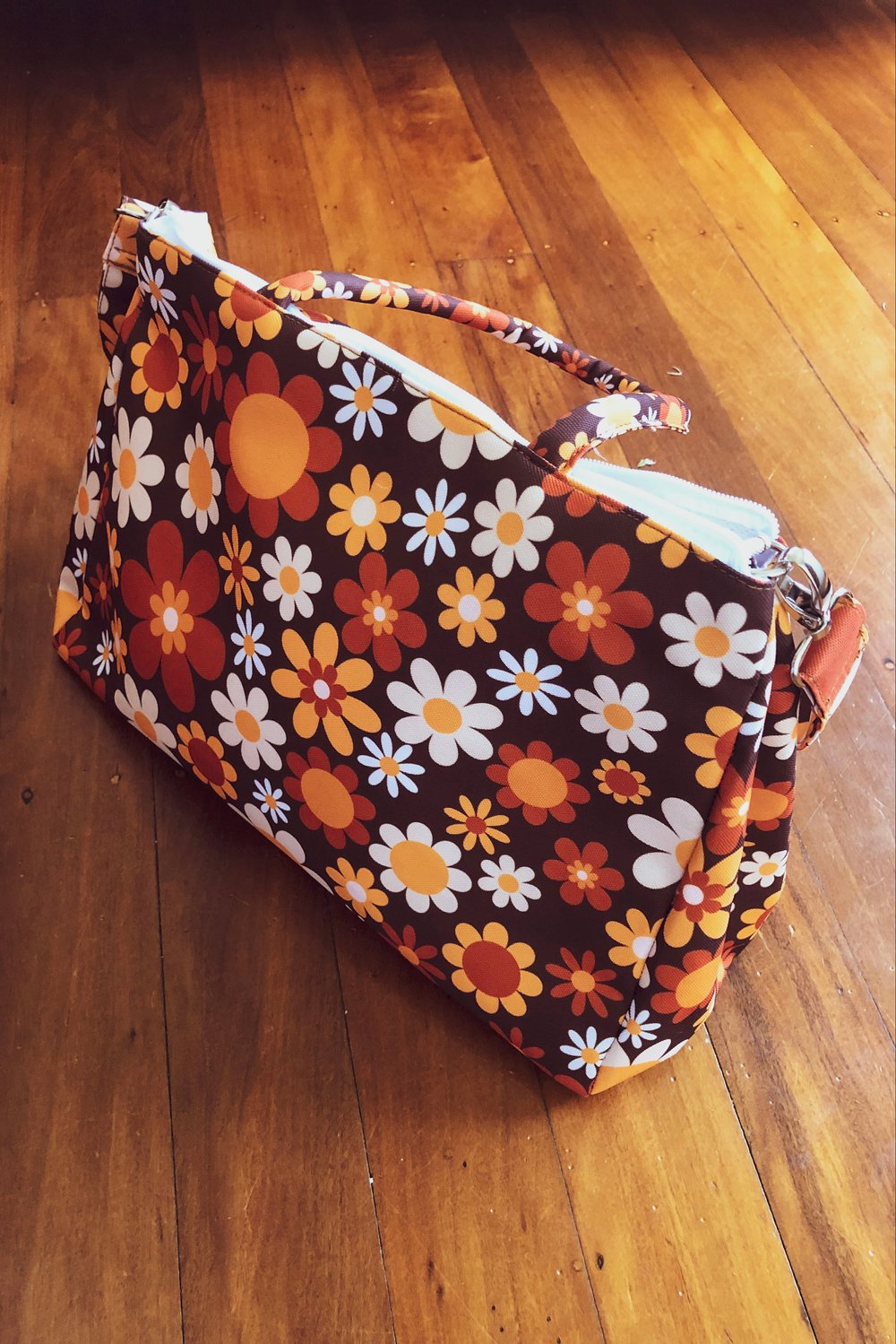 Day tripper bag in Sunny side up Brown