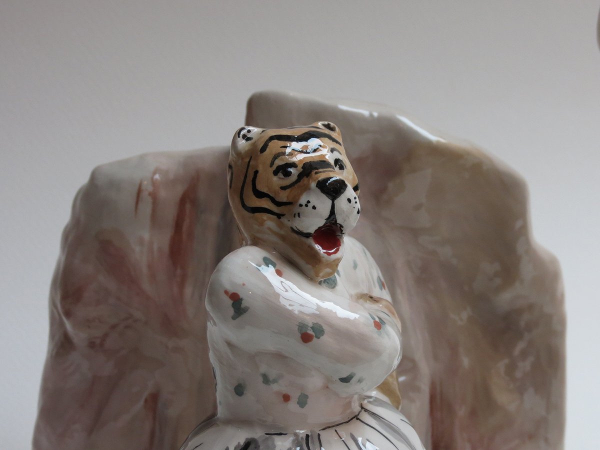 TIGER MENINA