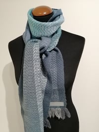 Image 4 of Tunn ullhalsduk / Thin wool scarf