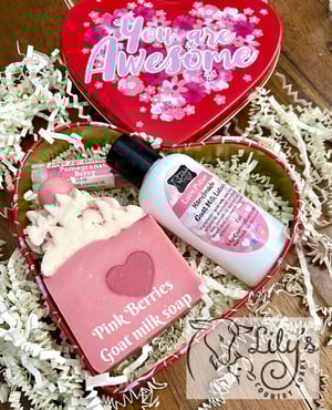 Image of Heart Tin Sets