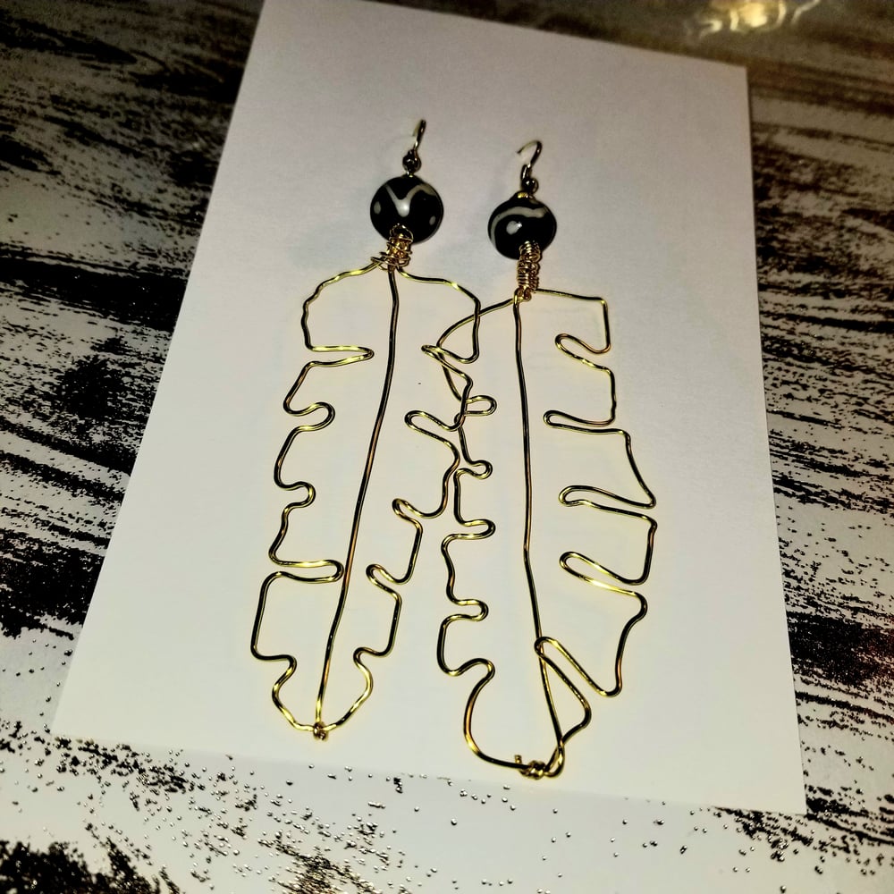 Image of Banana Leaf wire earrings