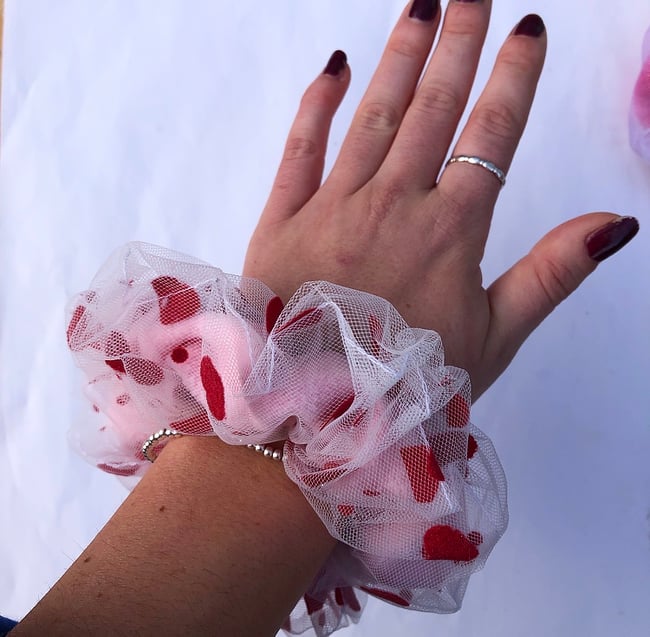 Queen of hearts scrunchie 