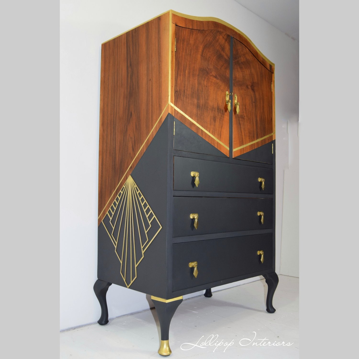 Image of Grey/gold cocktail cabinet/linen cupboard 