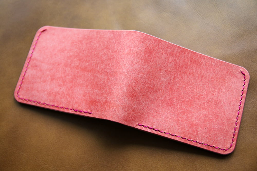 Image of Traditional Bifold in Pink Pueblo and Black Chromexcel