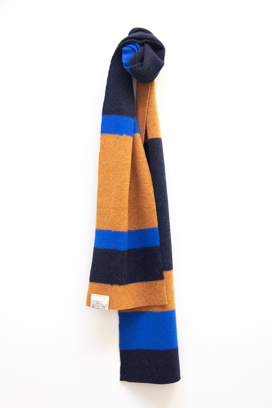 Image of Wind Knitted Scarf gazelle blue and cobalt blue