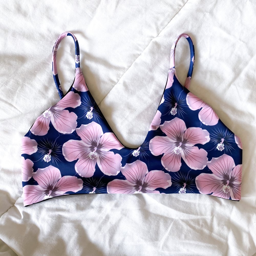 Image of ACTIVE TOP : HIBISCUS TEA X BLACK 