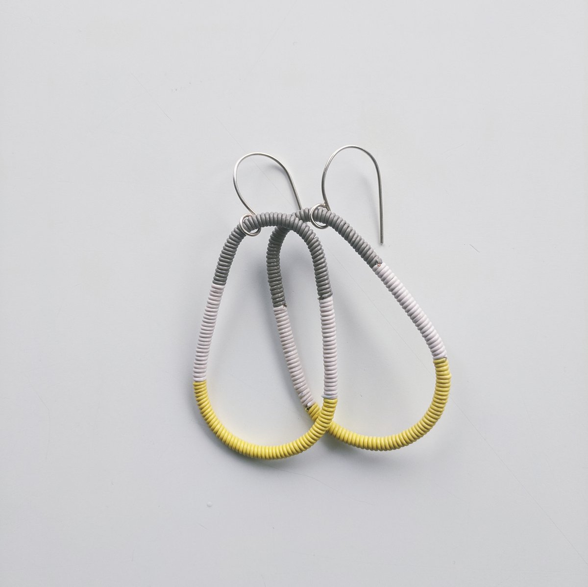 Image of Oval earring no. 04