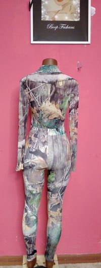 Image 2 of REGULAR SIZE LEAF PRINTED 2 PIECE BODYSUIT PANT SET