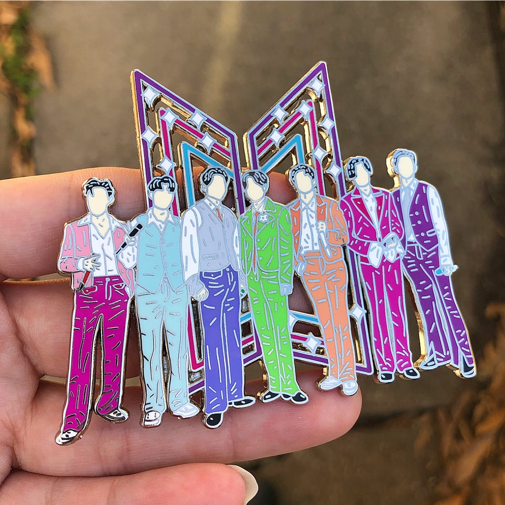 Image of BTS AMA’s PERFORMANCE PIN