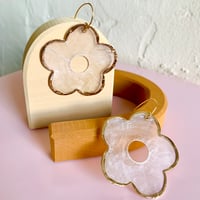 Image 3 of Large Oyster Shell Flowers