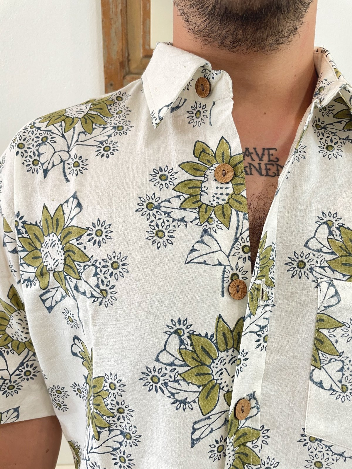 Indigo button tee 