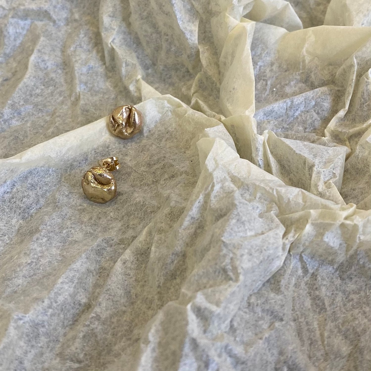 Mini Uisce Studs in  Solid 9ct Gold