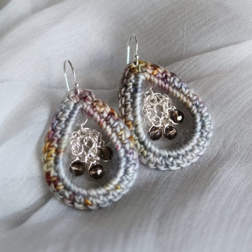 Image of SNOWDROP EARRINGS