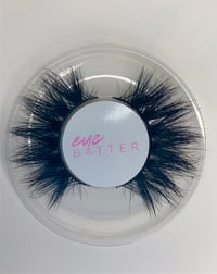 “Unapologetically me myself & eye ”mink eyelashes