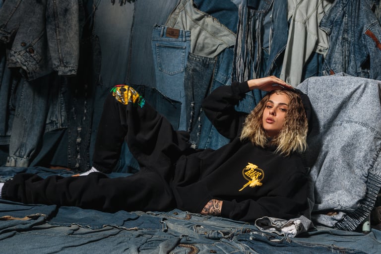 BEEHIVE BLACK SWEATSUIT Image 4