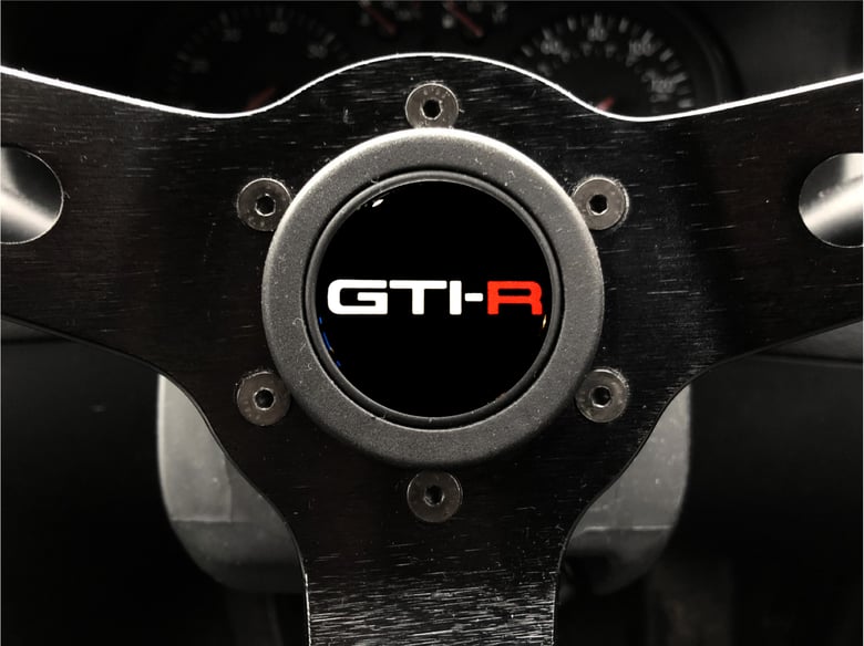 Image of GTI-R Hornpush Sticker 40mm Domed