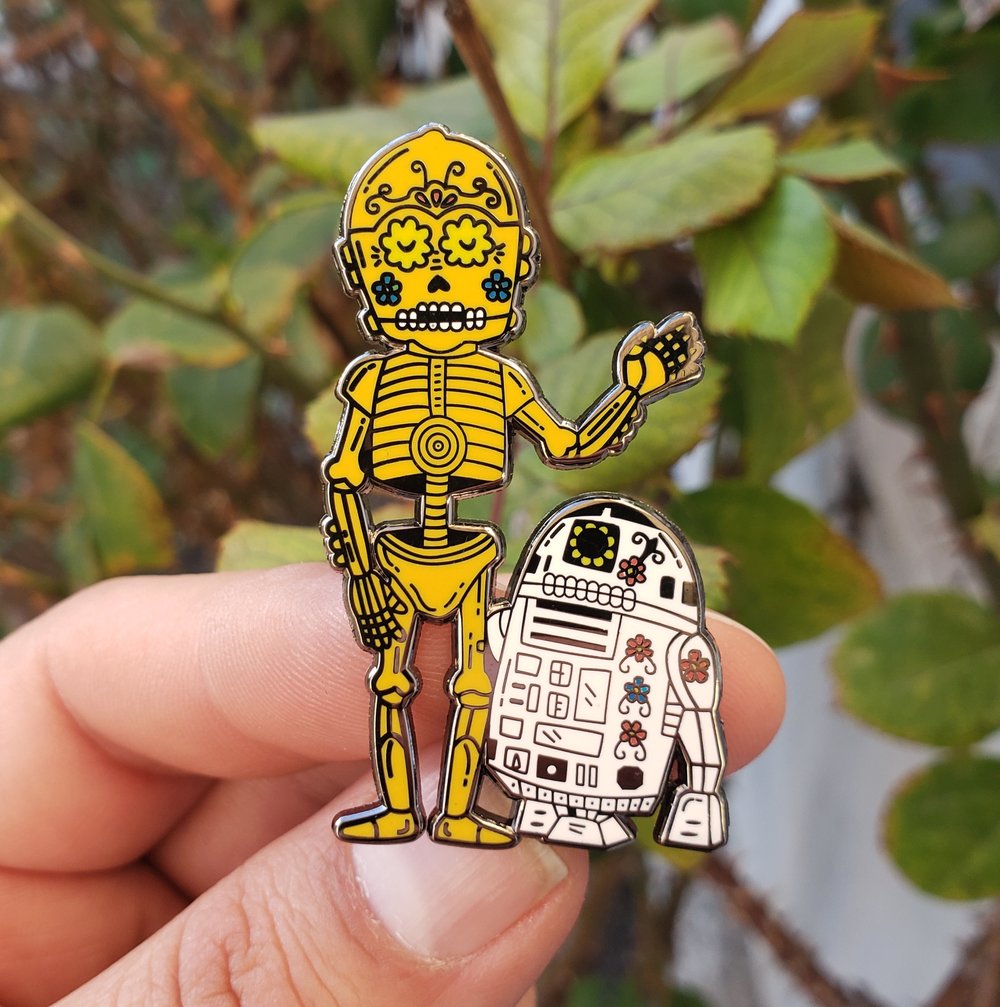 Droid Calaveras Enamel Pin