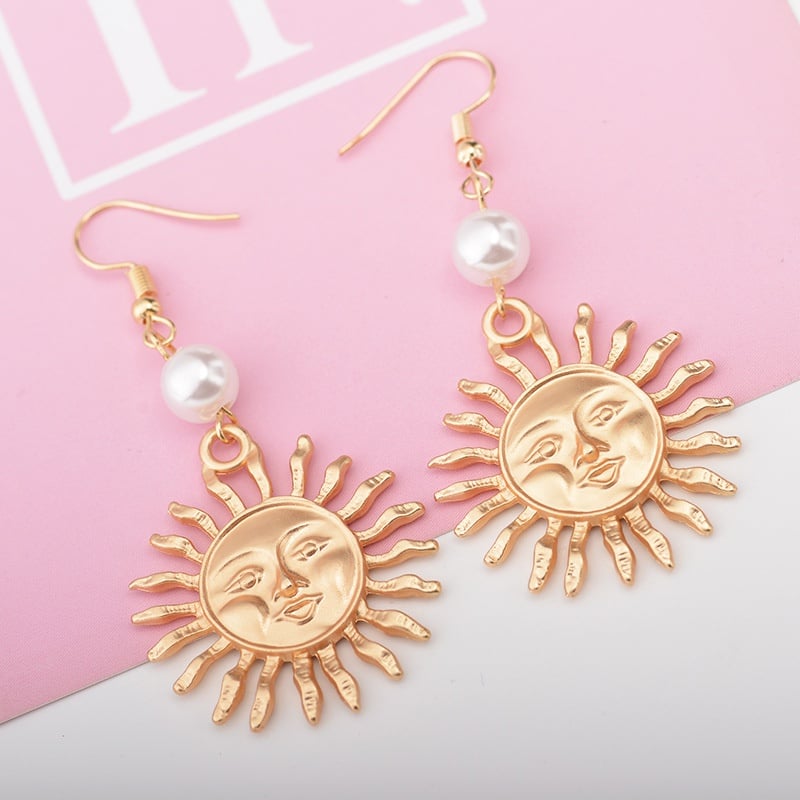 Image of Pearly Sun Earrings