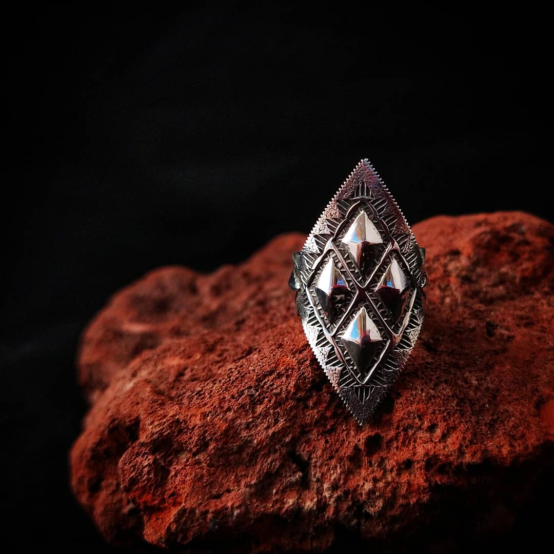 Image of Coin Edge Dragon Skinn Ring