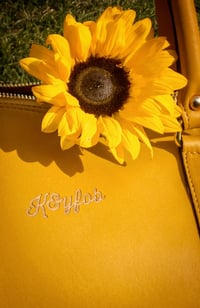 Image 2 of VELOCE K&YFOB woman hand bag in Sunshine Yellow