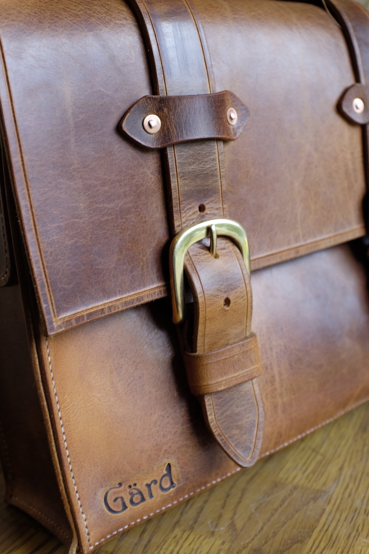 Image of Gärd Connell Messenger Bag