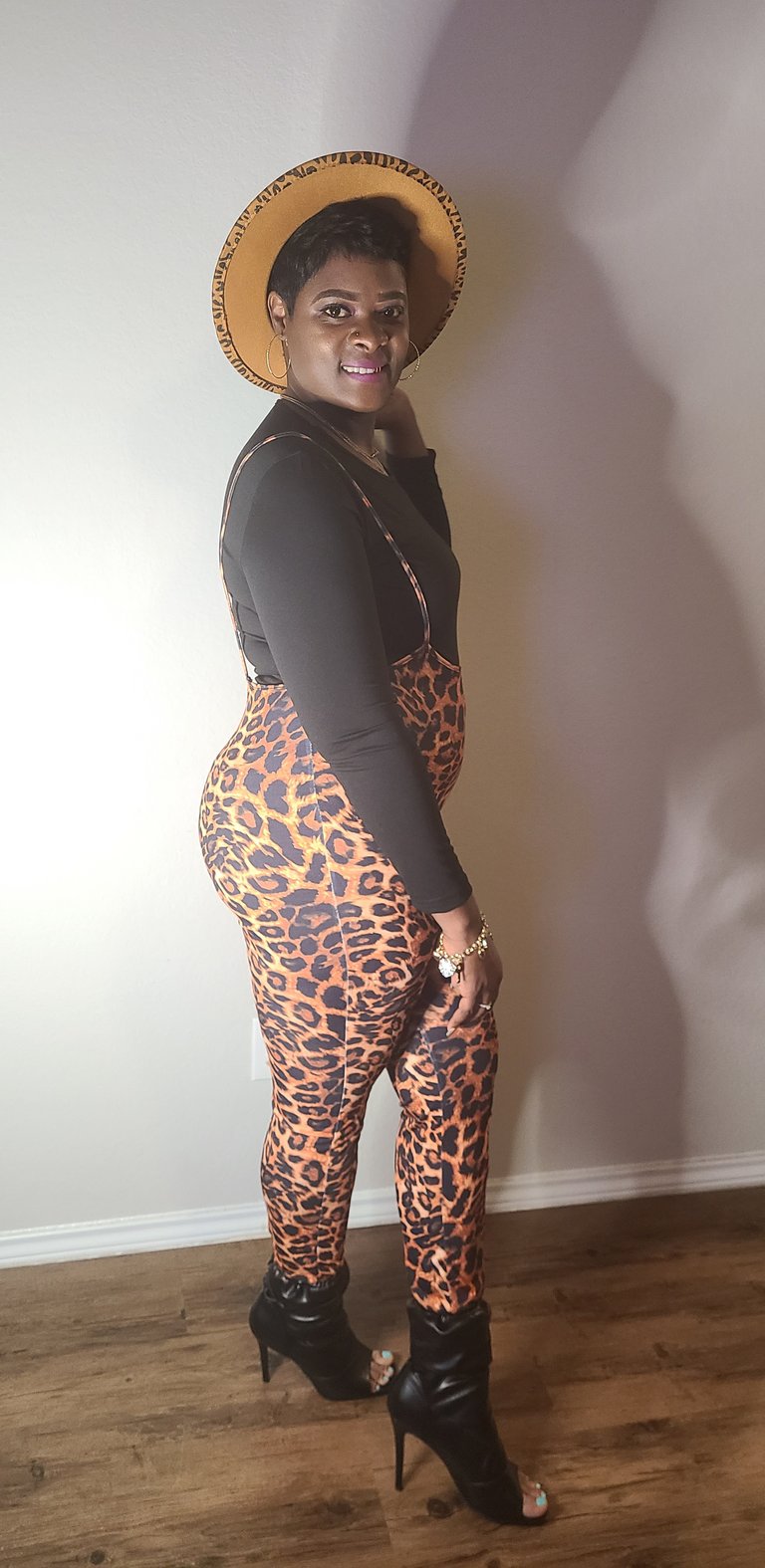 Cheetah Print Jumpsuit Set Image 3