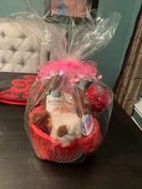 Image 2 of Mothers Day basket 