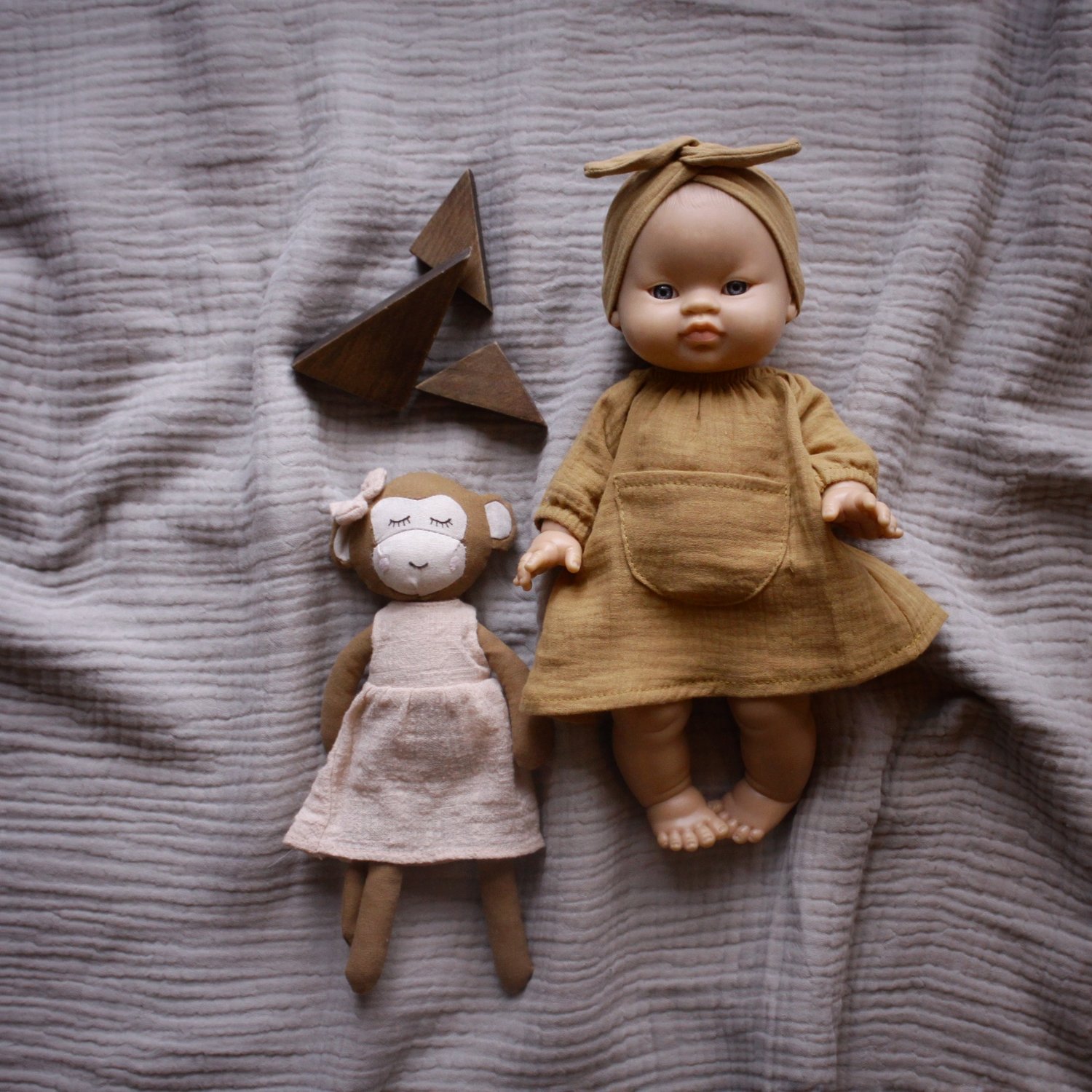 Image of Minikane linen doll clothing 