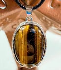 Oval Tiger's Eye Pendant / Necklace 