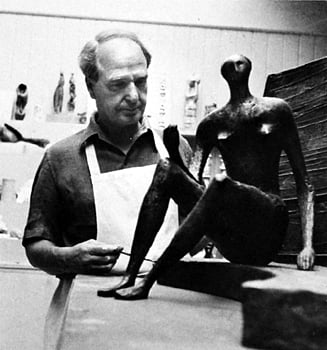 Image of MOORE COLLECTION / pottery from figures  / 27/064