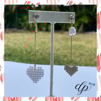 Image 3 of Hearts 💕 pearl and shinny asymmetrical earrings
