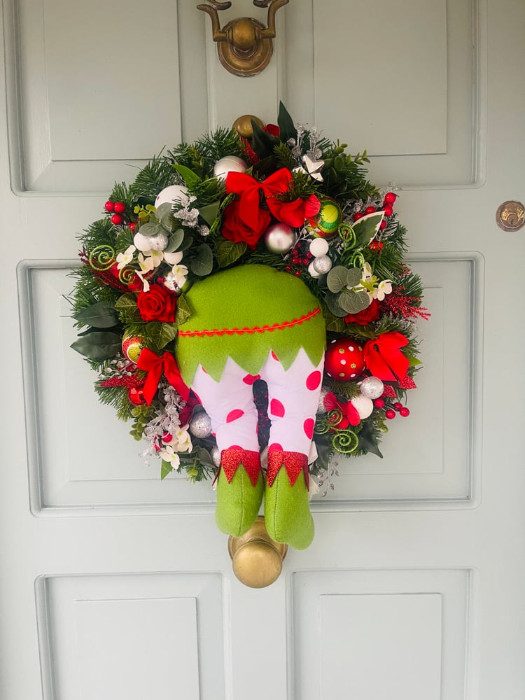 Image of 45cm Christmas Character Wreath 