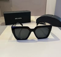 Image 3 of TRIANGLE FRAME GLASSES