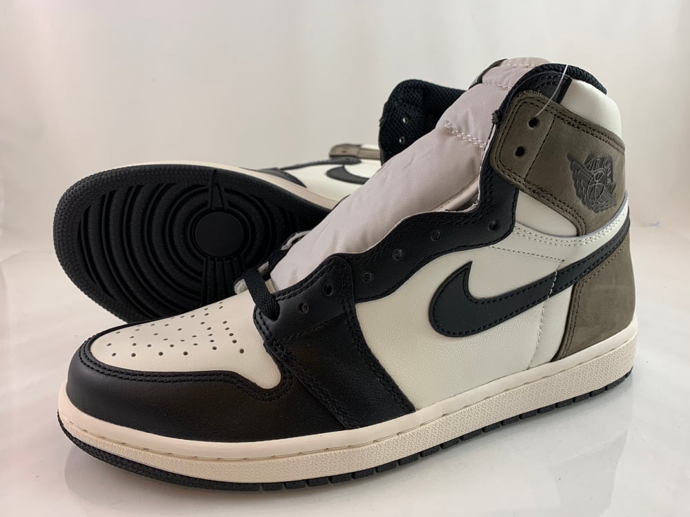 Image of Air Jordan Retro High OG "Mocha" 555088-105