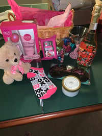 Image 3 of Mothers Day basket 