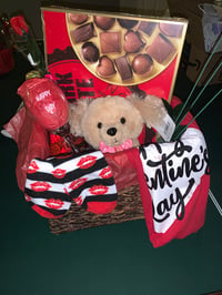 Image 4 of Mothers Day basket 