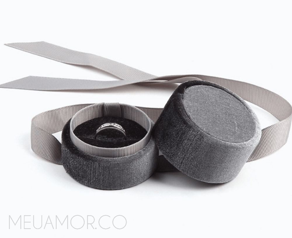 Image of Grey Velvet Ring Box