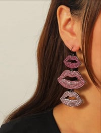Image 3 of 3 diamond lips 