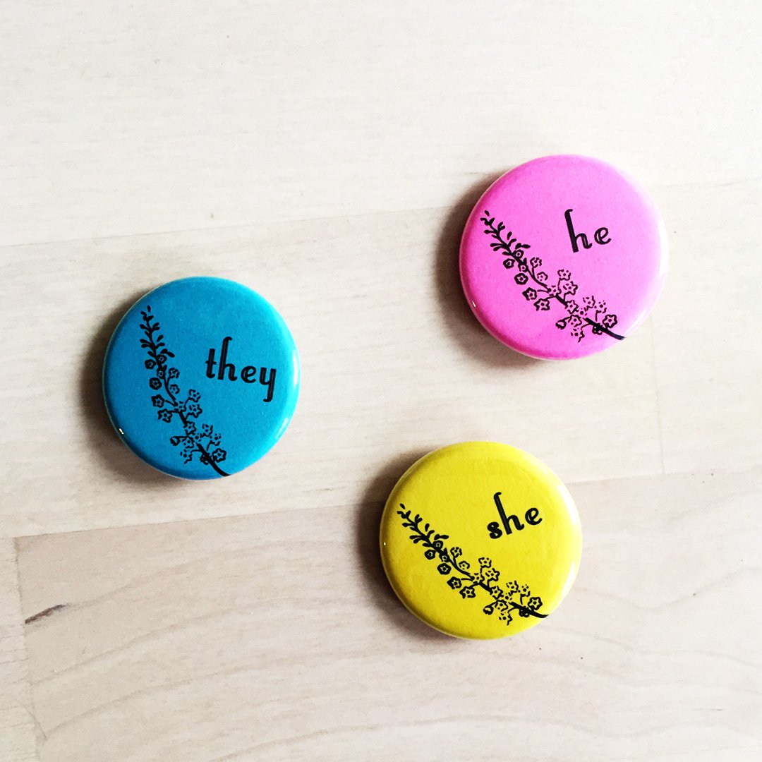 Flower Pronoun Button DRACULAD
