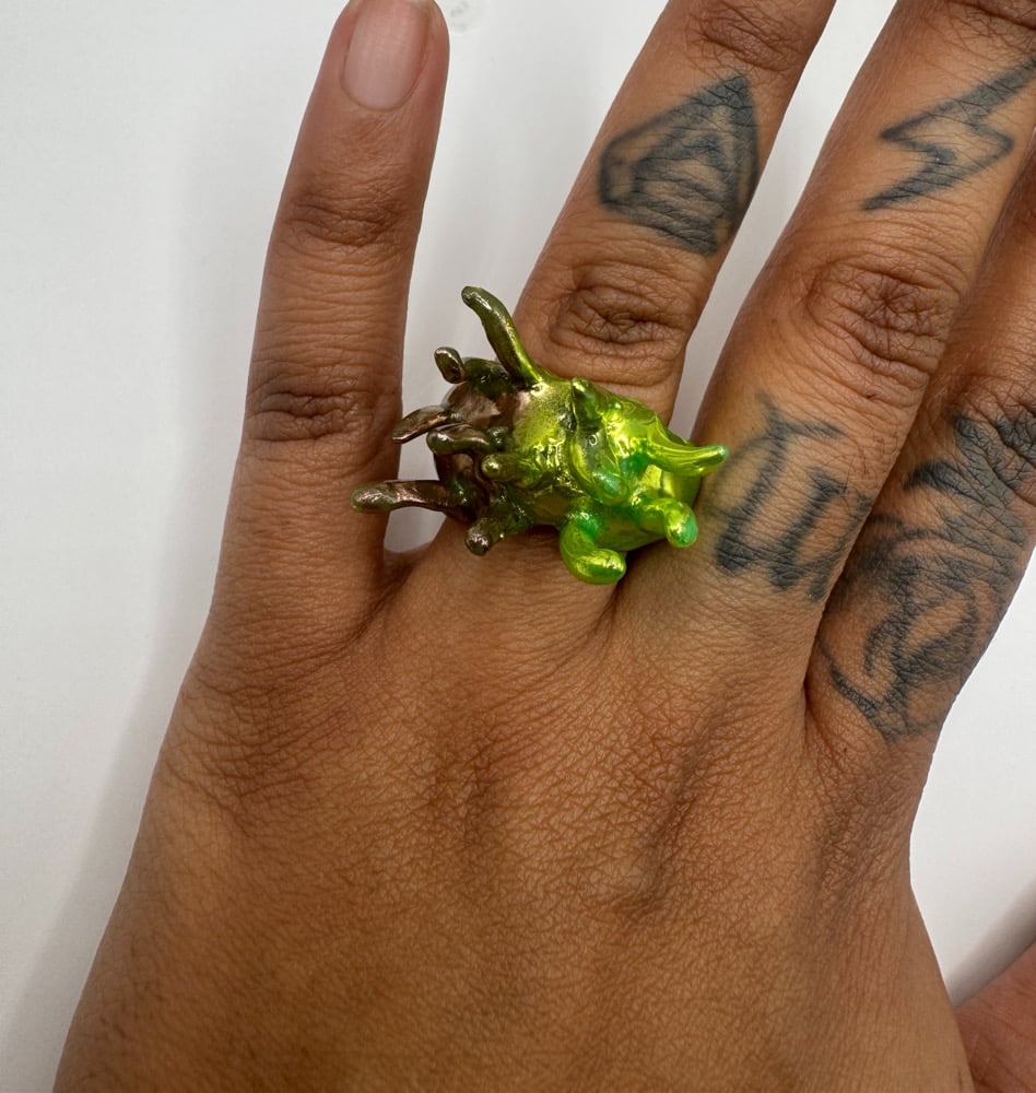 Image of green sea urchin ring